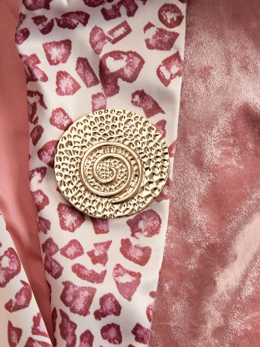 Pink leopard print velvet blazer with contrasting lapel from FJØRNA, featuring a tailored fit and stylish design.